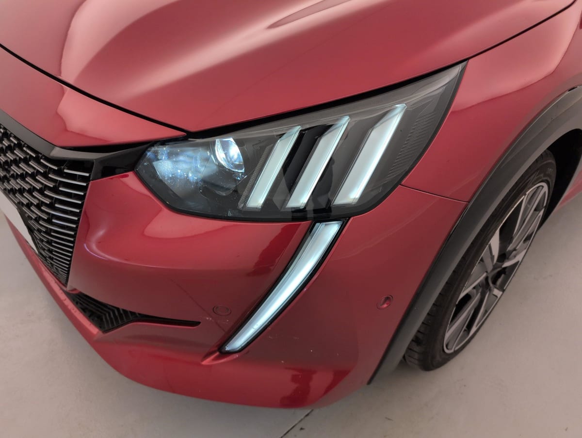Peugeot 208 - Image 21