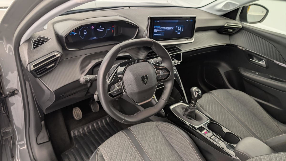 Peugeot 208 - Image 15