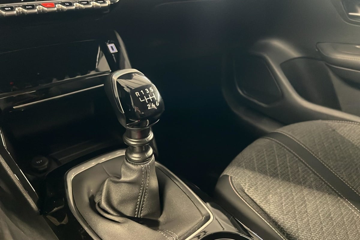 Peugeot 208 - Image 16