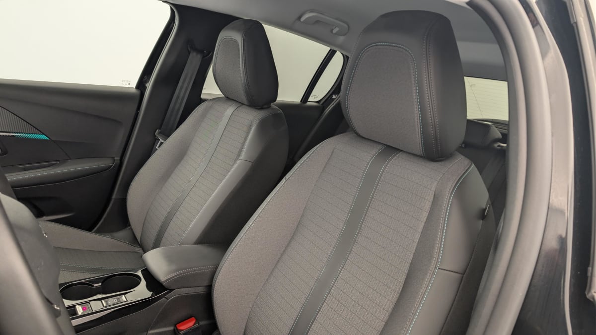 Peugeot 208 - Image 16