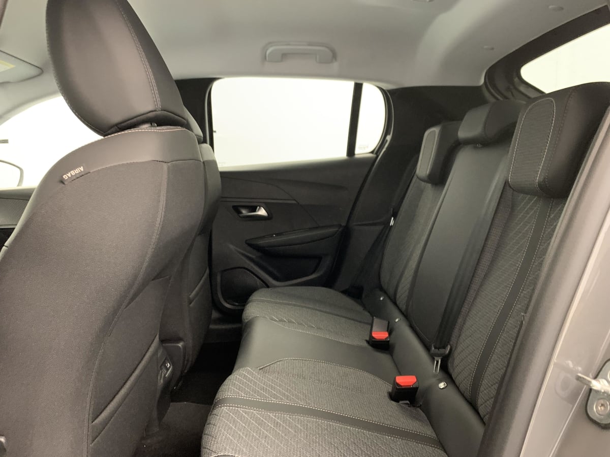 Peugeot 208 - Image 19