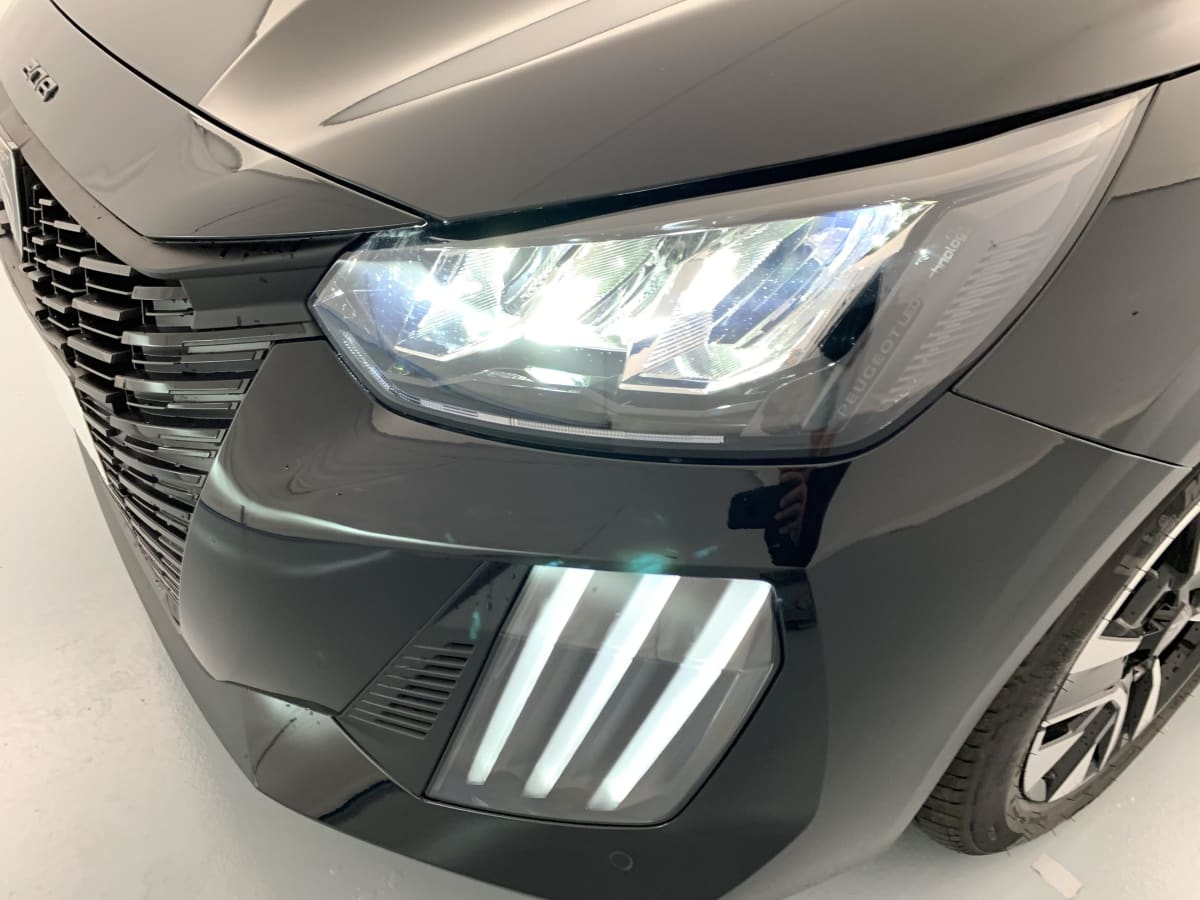 Peugeot 208 - Image 68