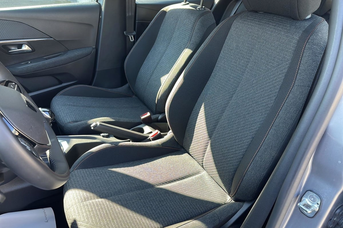 Peugeot 208 - Image 9