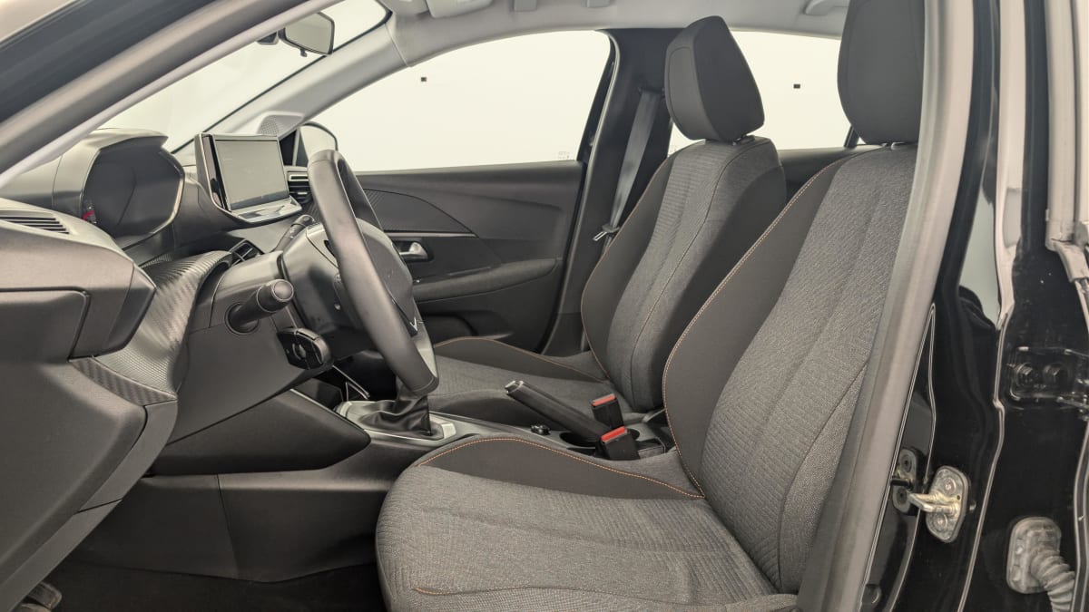 Peugeot 208 - Image 16