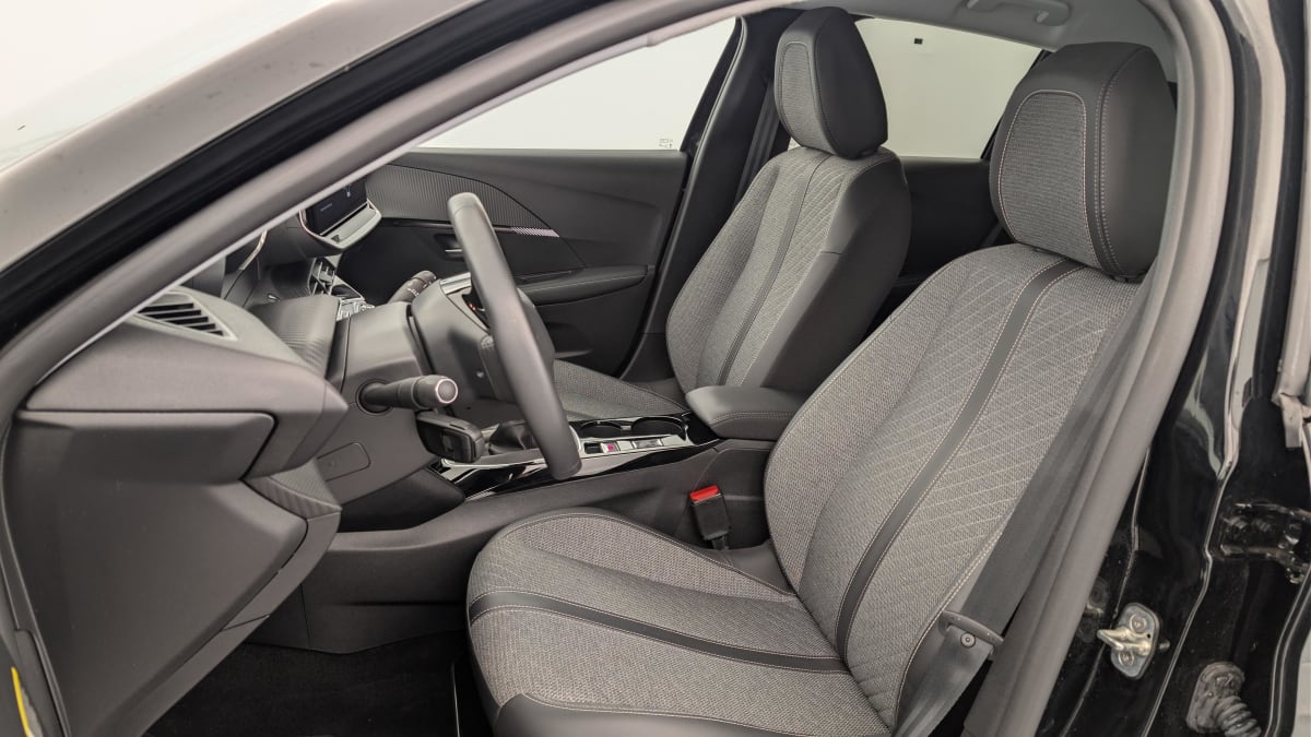 Peugeot 208 - Image 16