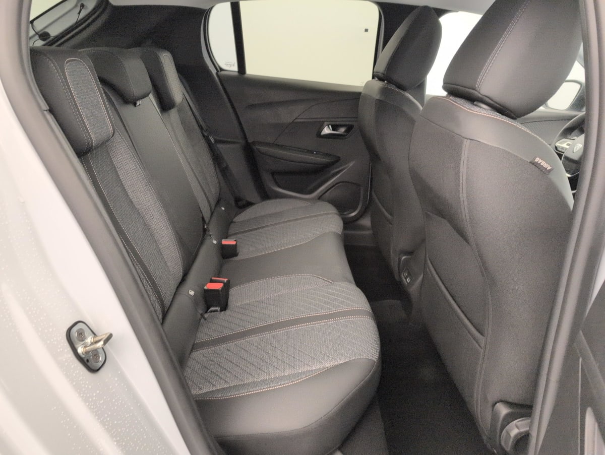 Peugeot 208 - Image 10
