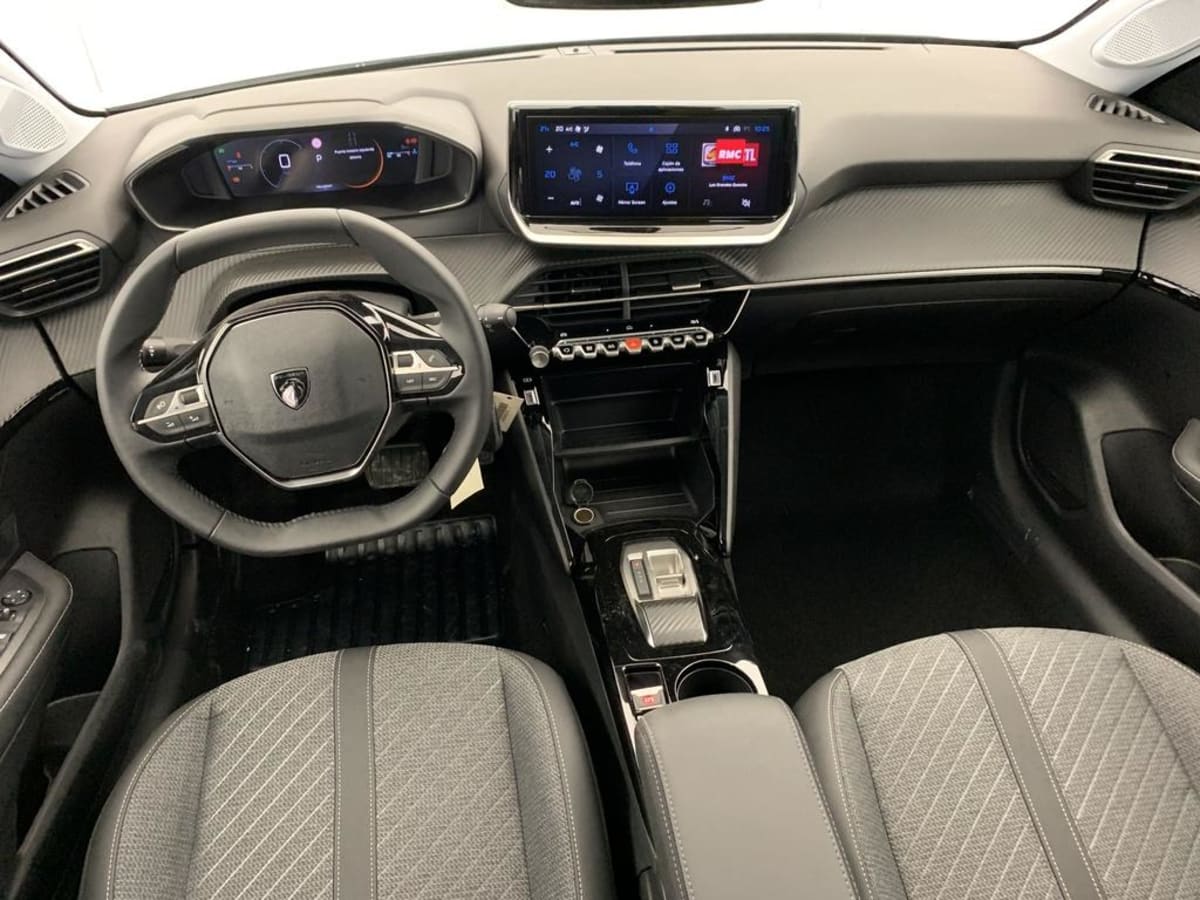 Peugeot 208 - Image 13