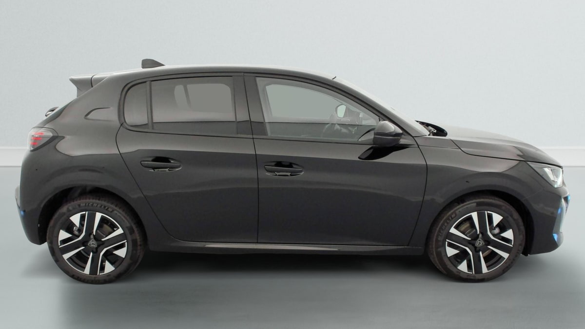 Peugeot 208 - Image 32
