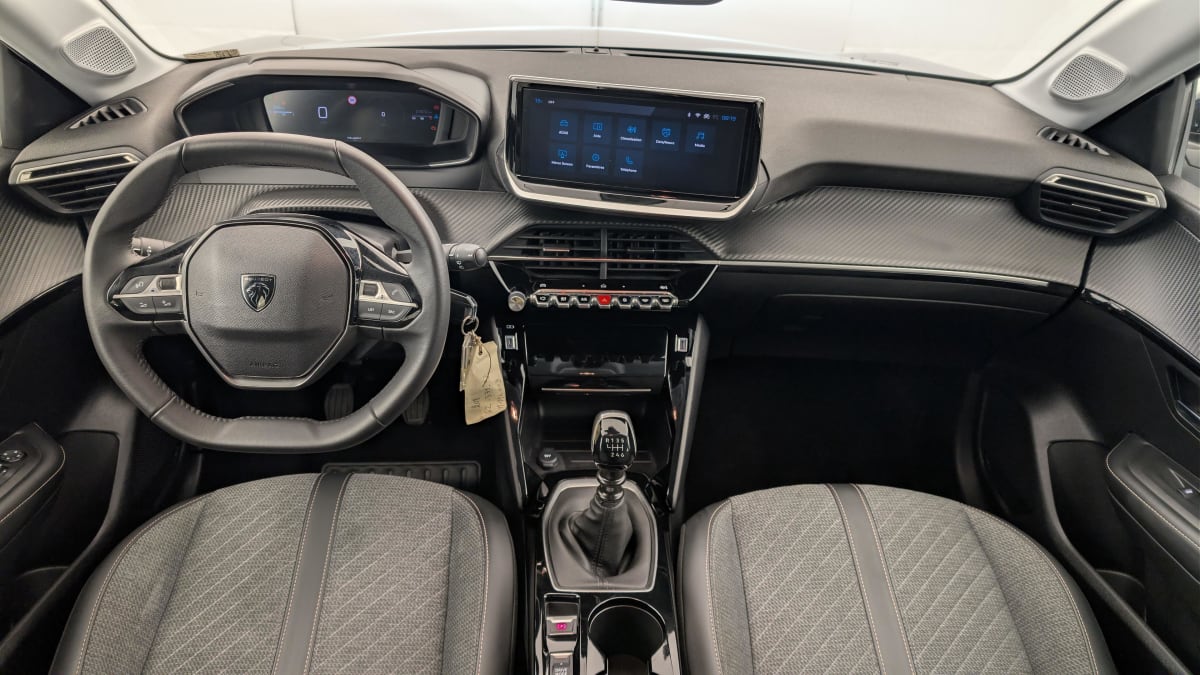 Peugeot 208 - Image 13