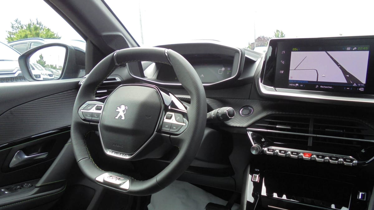 PEUGEOT 208 ELECTRIQUE 50 KWH 136CH GT