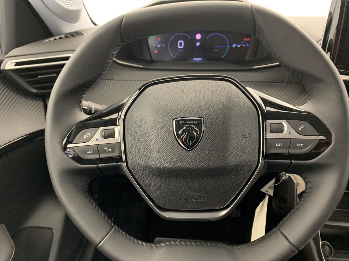 Peugeot 208 - Image 15