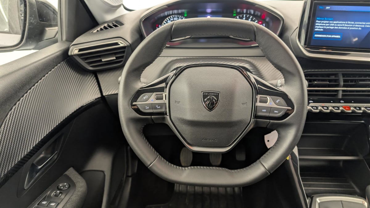 Peugeot 208 - Image 14