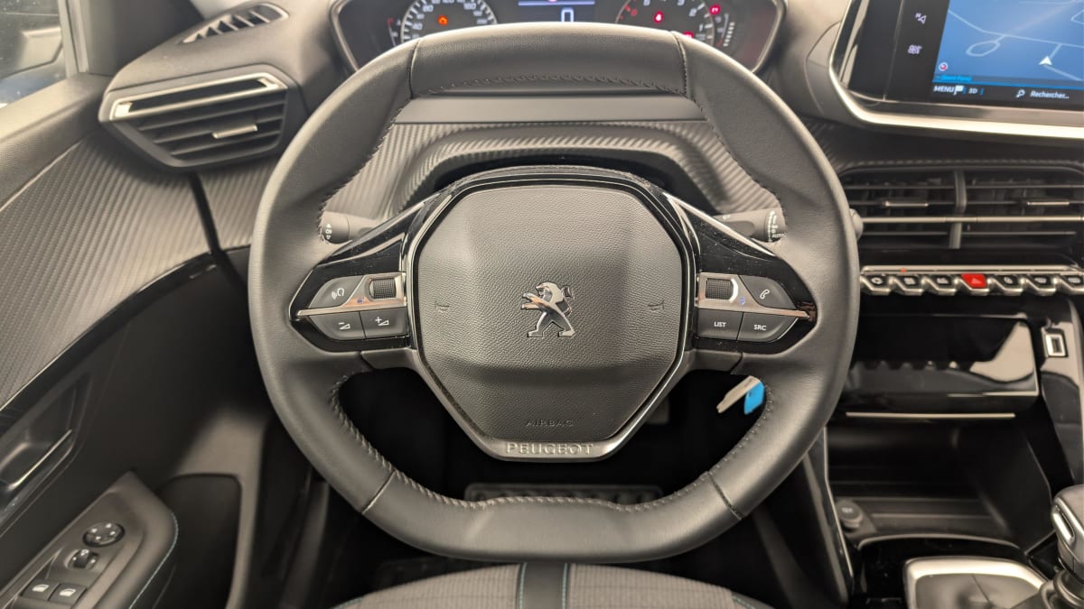 Peugeot 208 - Image 14