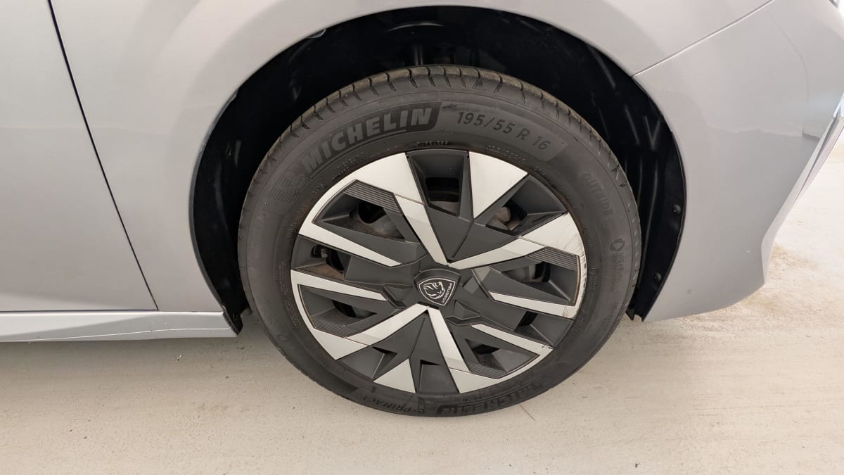 Peugeot 208 - Image 14