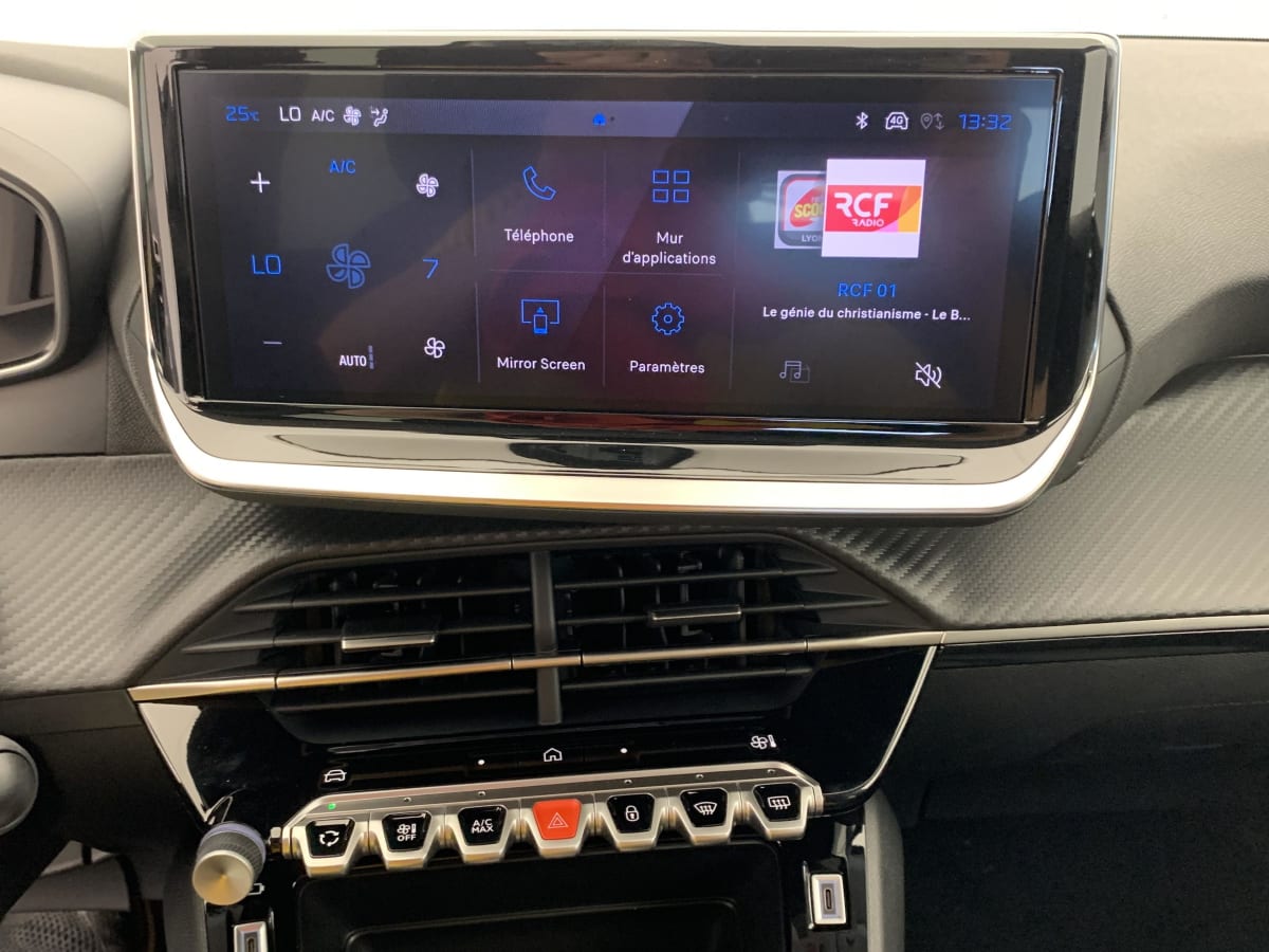 Peugeot 208 - Image 42