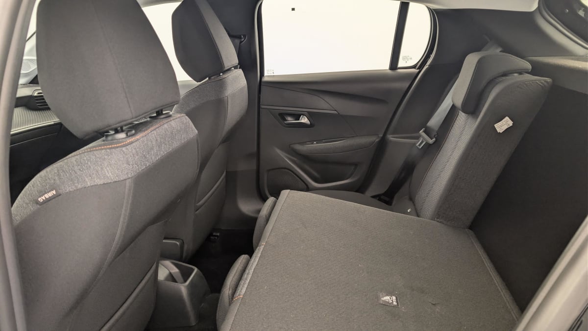 Peugeot 208 - Image 12