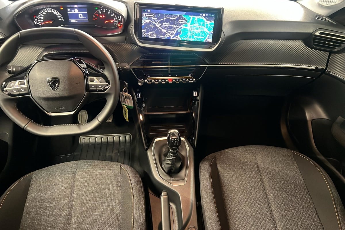 Peugeot 208 - Image 12