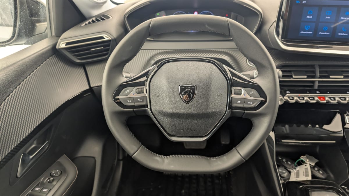 Peugeot 208 - Image 38