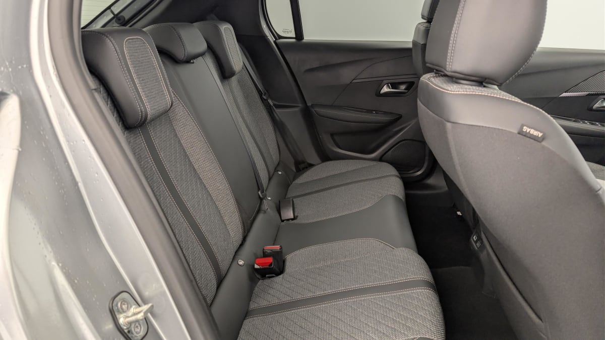 PEUGEOT 208 HYBRID 100 E-DCS6 ALLURE