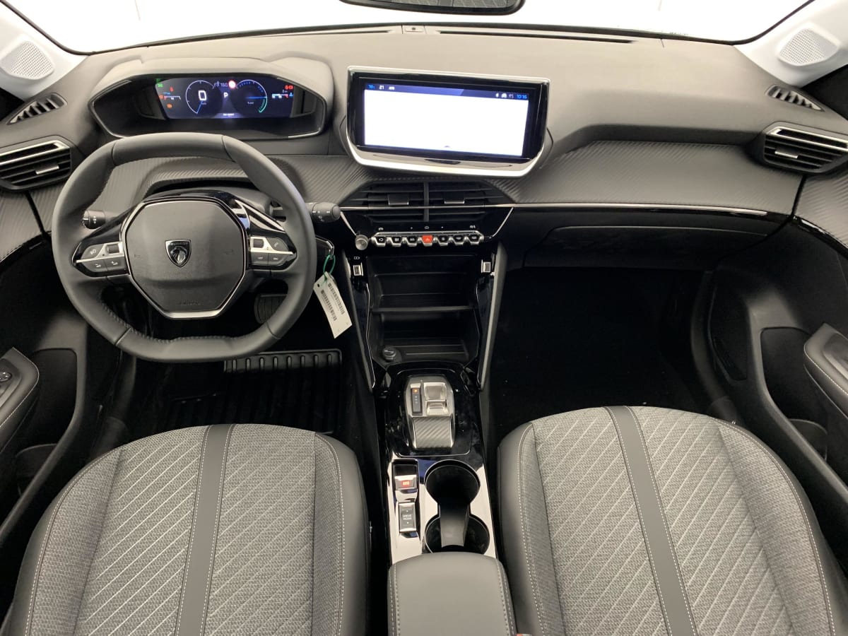 Peugeot 208 - Image 34