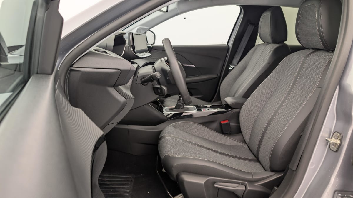 Peugeot 208 - Image 16