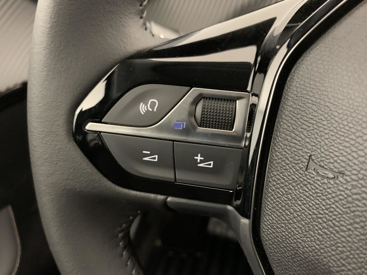 Peugeot 208 - Image 61