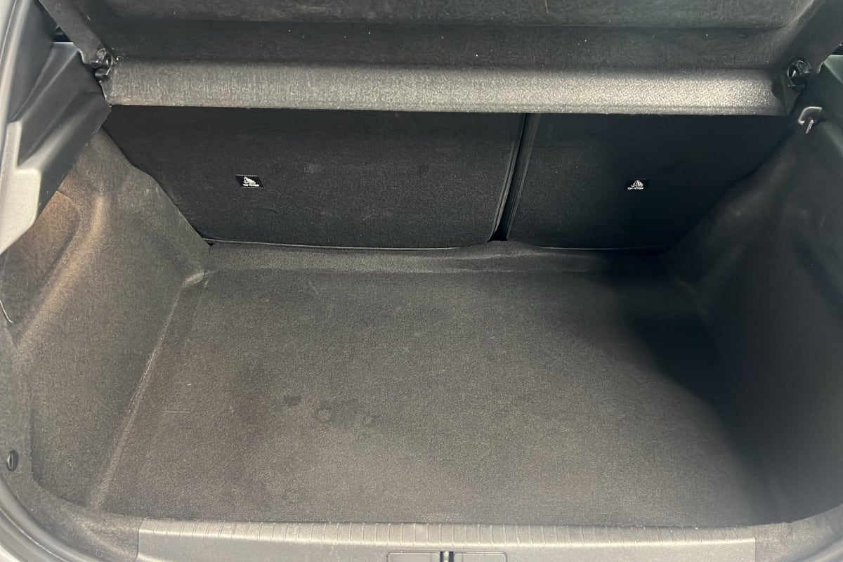 Peugeot 208 - Image 11