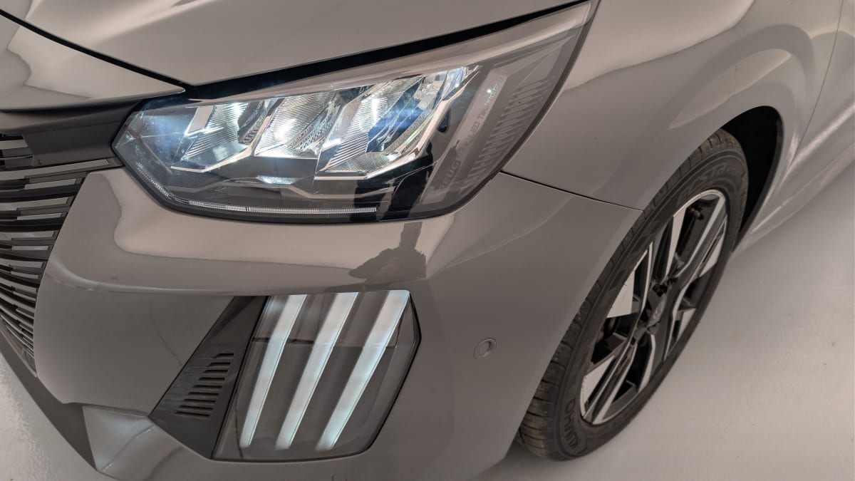 Peugeot 208 - Image 21