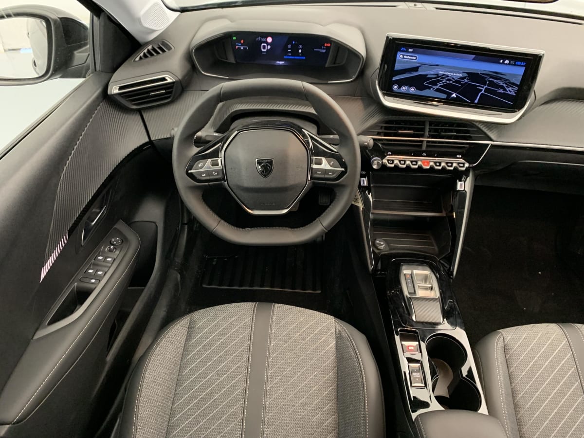 Peugeot 208 - Image 133