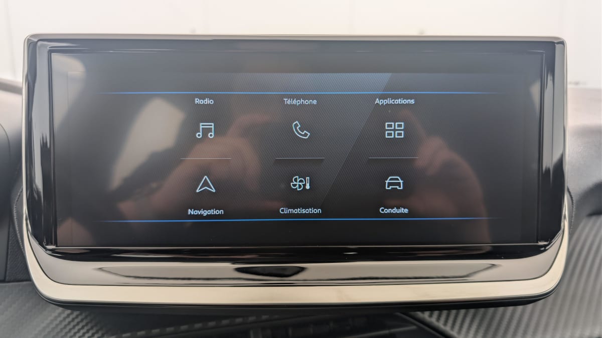 Peugeot 208 - Image 17