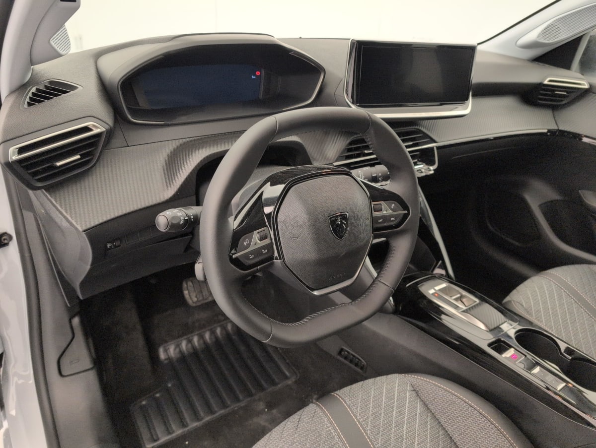 Peugeot 208 - Image 15