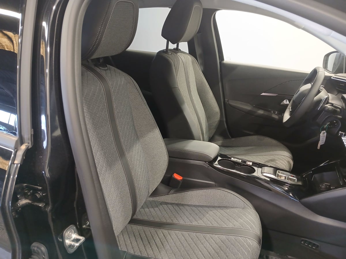 PEUGEOT 208 HYBRID 100 E-DCS6 ALLURE