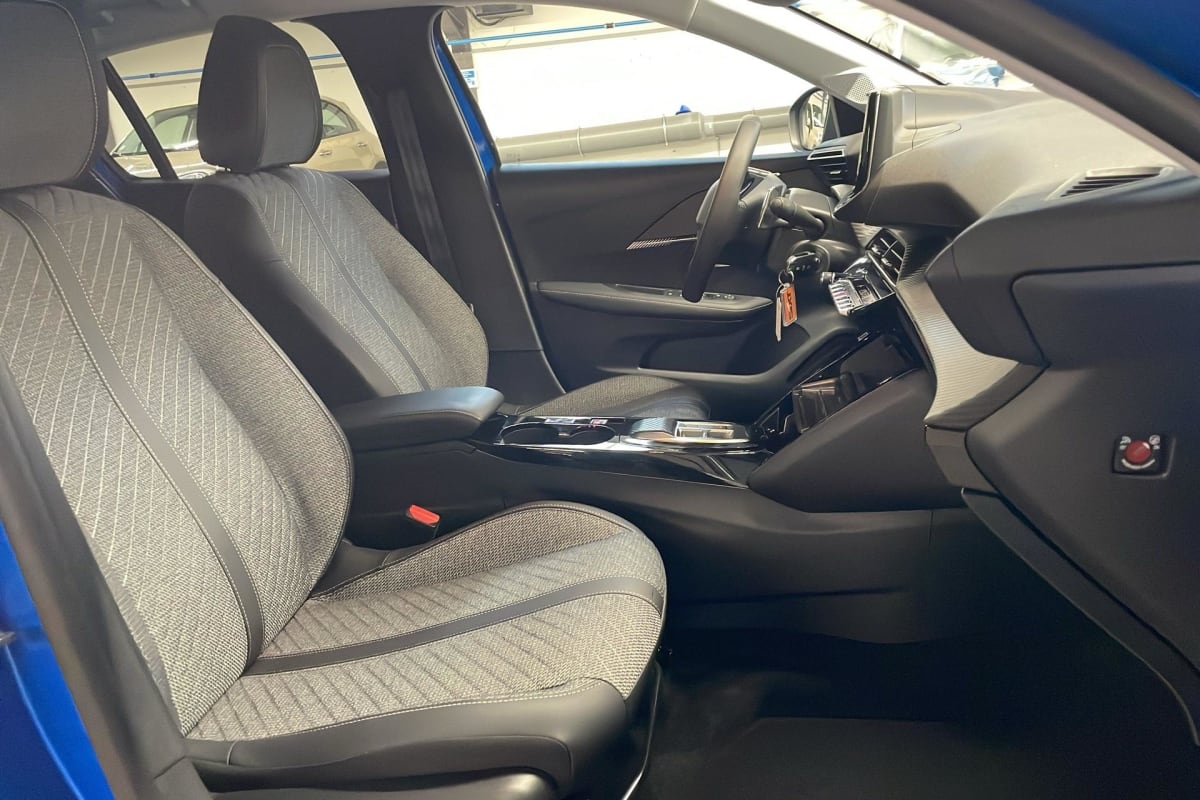 Peugeot 208 - Image 24