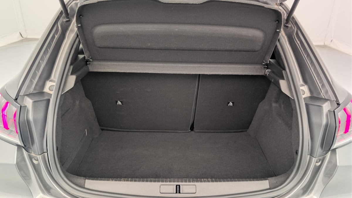 Peugeot 208 - Image 11