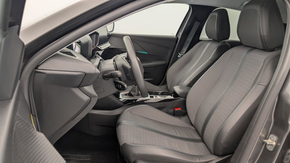 Peugeot 208 - Image 16