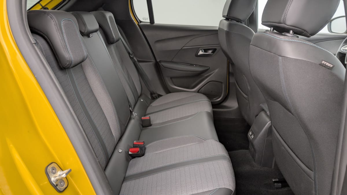 PEUGEOT 208 PURETECH 100 ALLURE