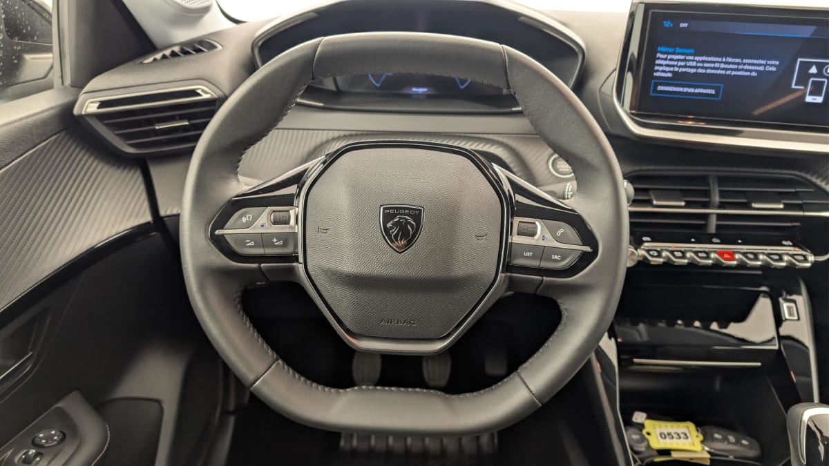 Peugeot 208 - Image 14