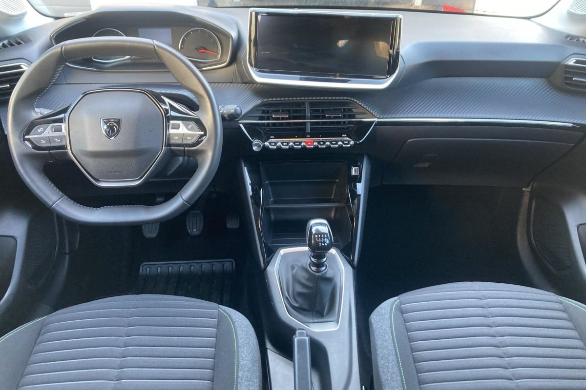 Peugeot 208 - Image 12