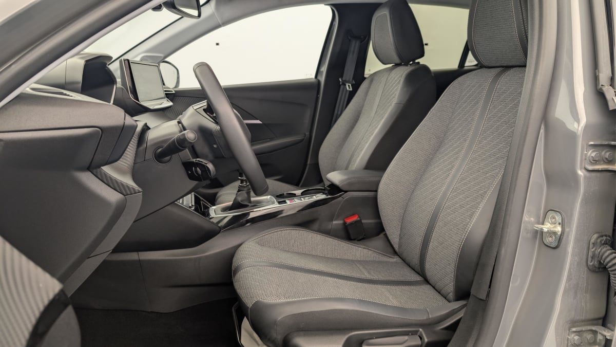 Peugeot 208 - Image 16