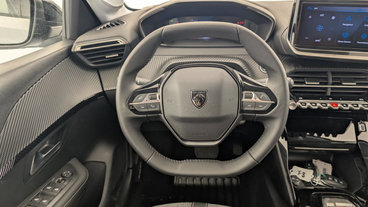Peugeot 208 - Image 14