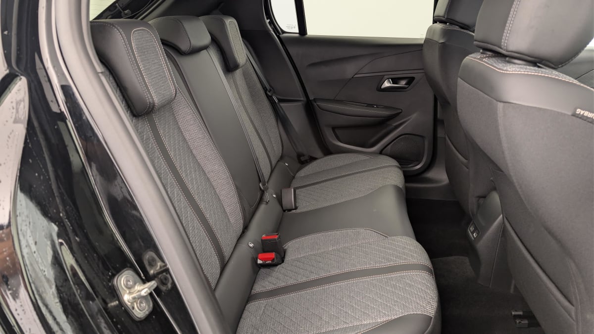 PEUGEOT 208 PURETECH 100 ALLURE