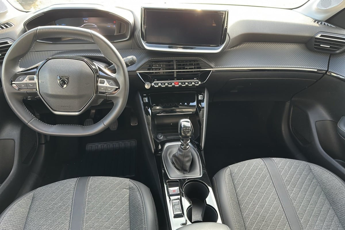 Peugeot 208 - Image 12