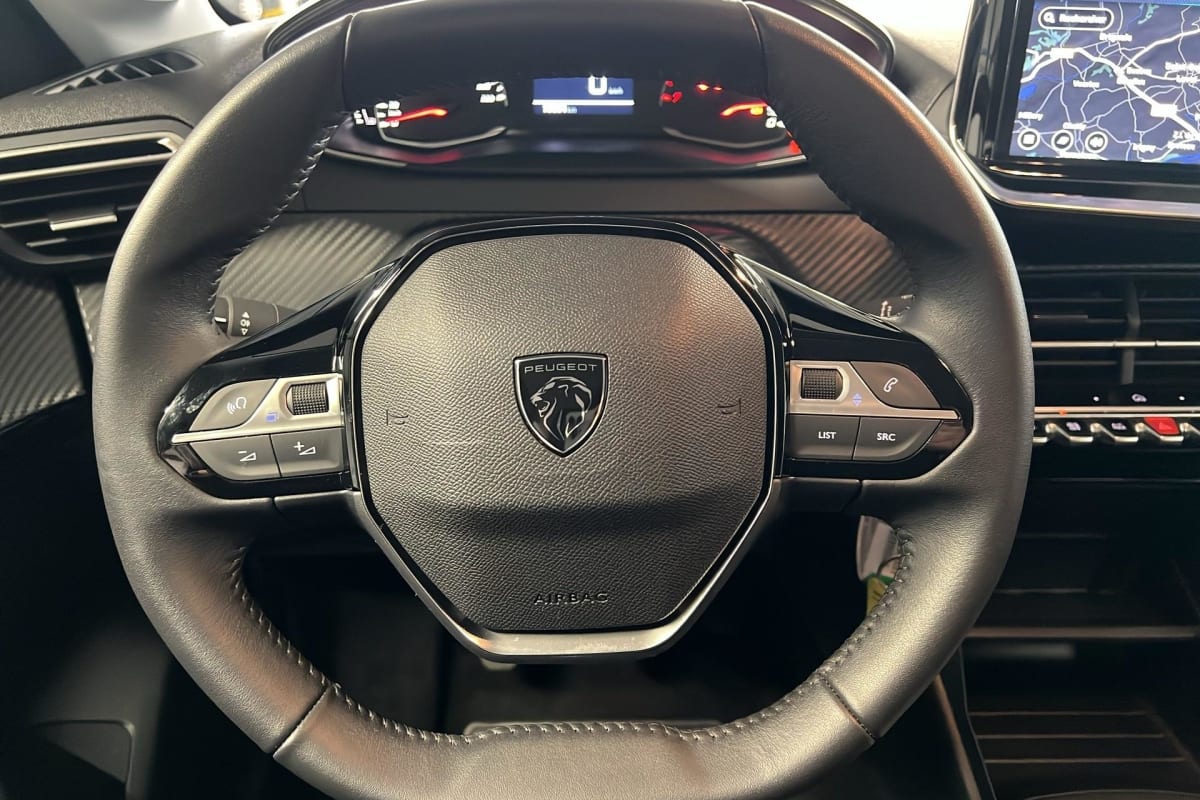 Peugeot 208 - Image 14