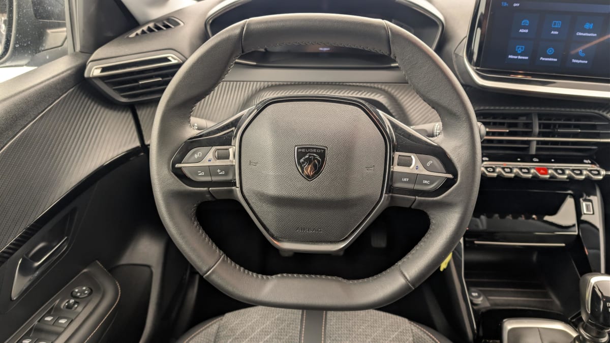 Peugeot 208 - Image 14