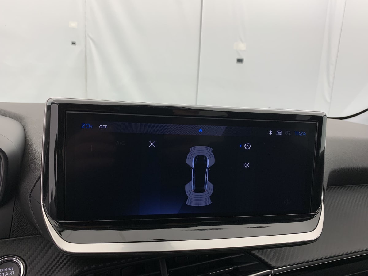 Peugeot 208 - Image 21