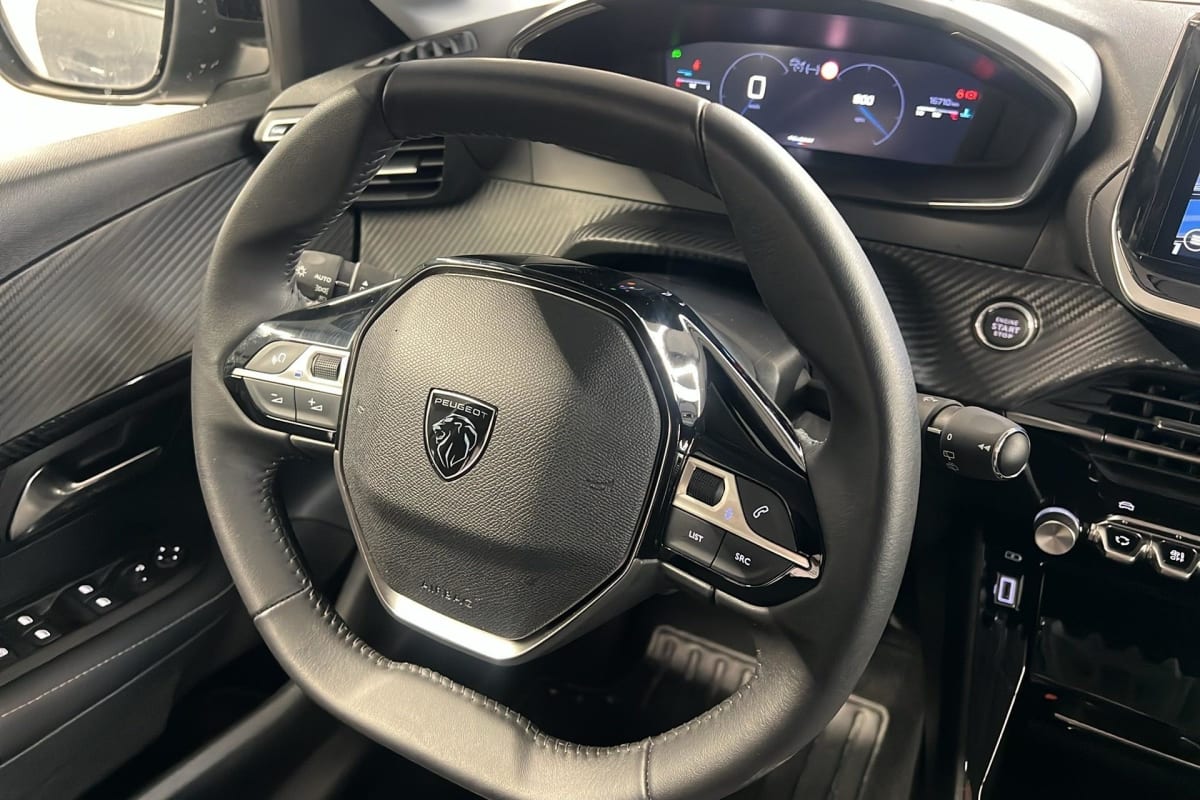 Peugeot 208 - Image 15