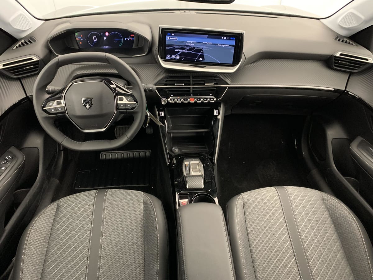 Peugeot 208 - Image 12