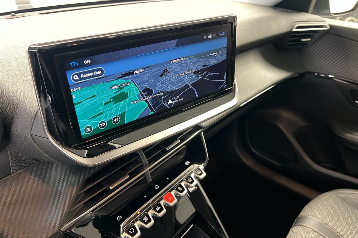 Peugeot 208 - Image 17