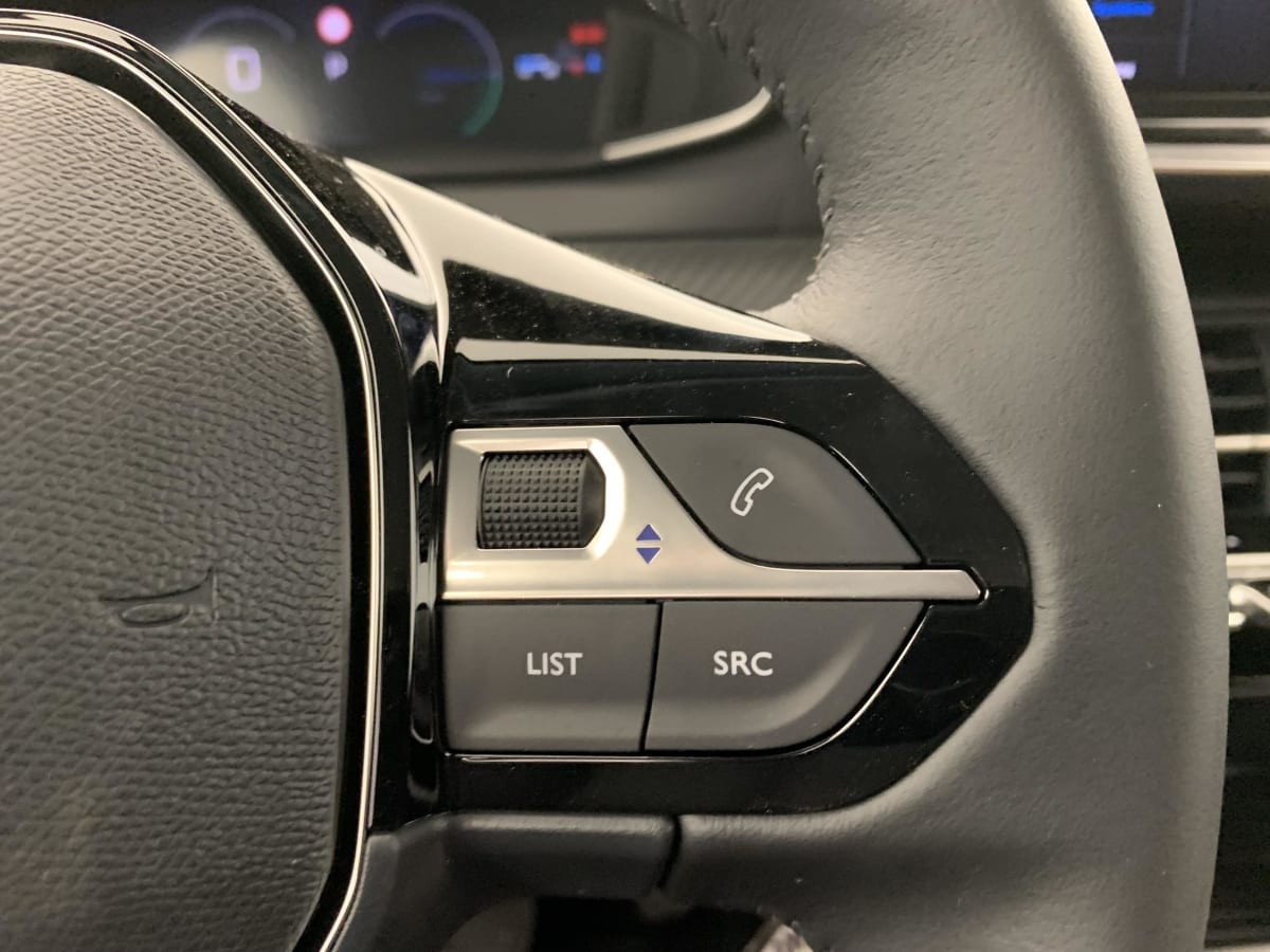 Peugeot 208 - Image 37