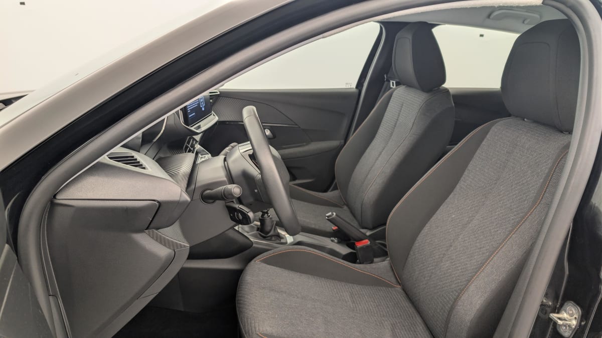 Peugeot 208 - Image 16